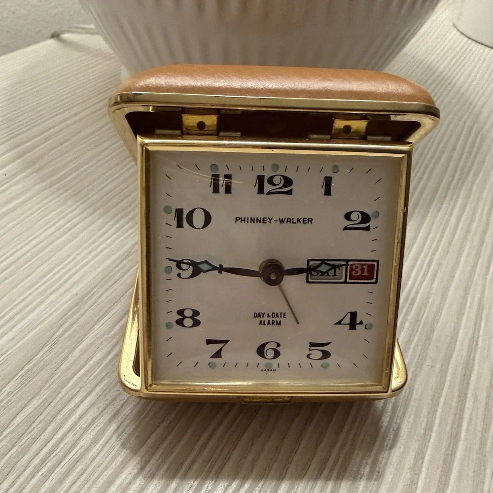 Phinney Walker Day & Date Alarm Windup Clock Tan Case Japan Vintage‎ 1950s works